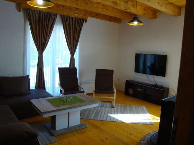 Дома для отпуска Holiday home Ivana Колашин-6